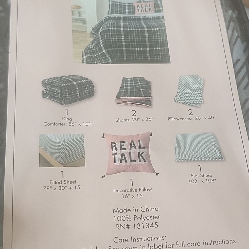 💥BUY 5 GET 3 FREE BCBG Generation Real Talk Comforter Set King Size - Picture 4 of 4